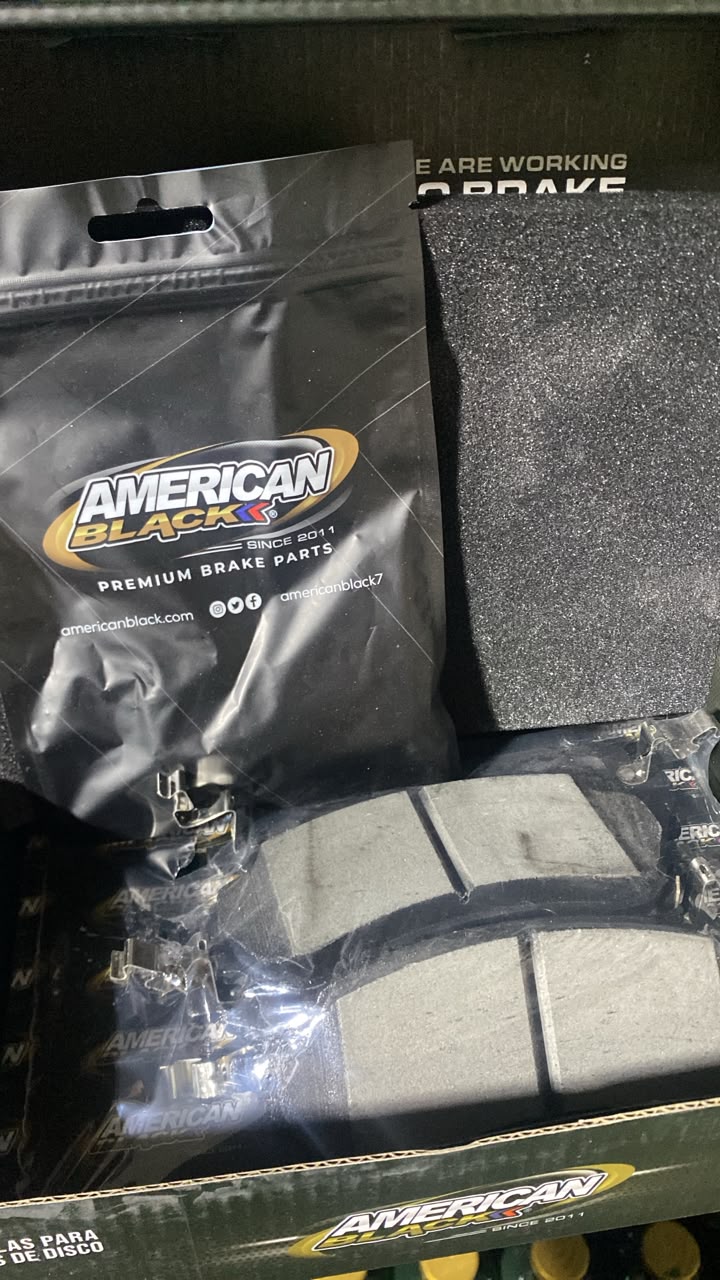 Pastillas de freno American Black — L200 2022