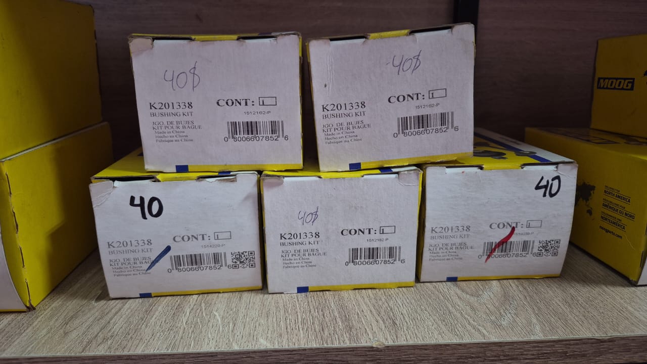 Buje brazo de control (meseta) delantero superior MOOG K201338